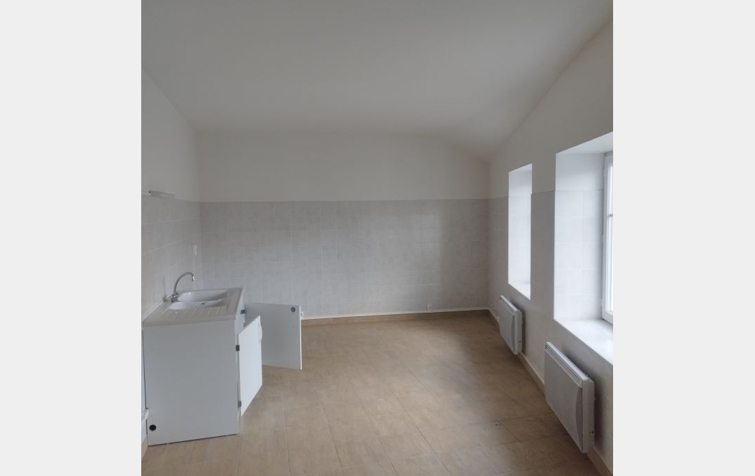 3P IMMOBILIER : House | MACLAS (42520) | 300 m2 | 250 000 &euro; 