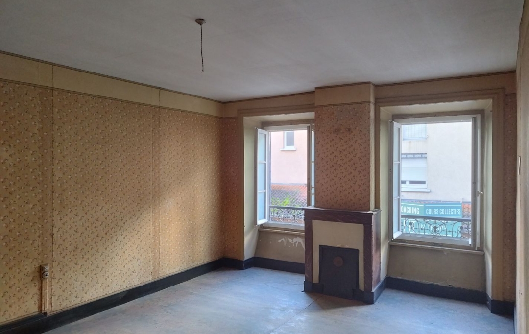 3P IMMOBILIER : House | MACLAS (42520) | 300 m2 | 250 000 &euro; 