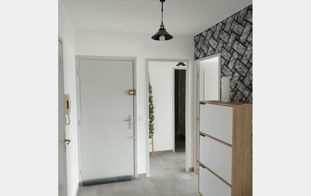 3P IMMOBILIER : Apartment | LE PEAGE-DE-ROUSSILLON (38550) | 66 m2 | 128 000 € 