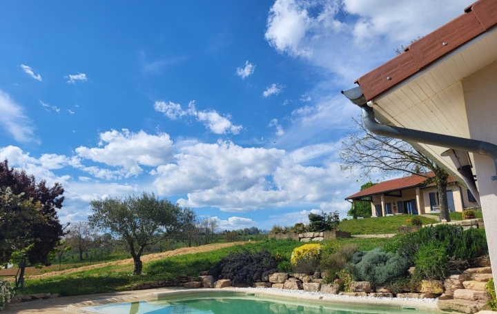 Maison SAINT-ROMAIN-DE-SURIEU 120 m2 430 000 € Maison SAINT-ROMAIN-DE-SURIEU 120 m2 430 000 €