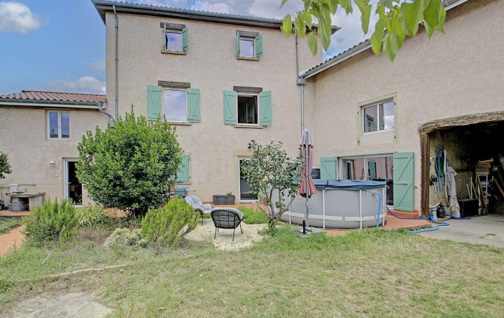 Maison VAULX-EN-VELIN 300 m2 475 000 € Maison VAULX-EN-VELIN 300 m2 475 000 €